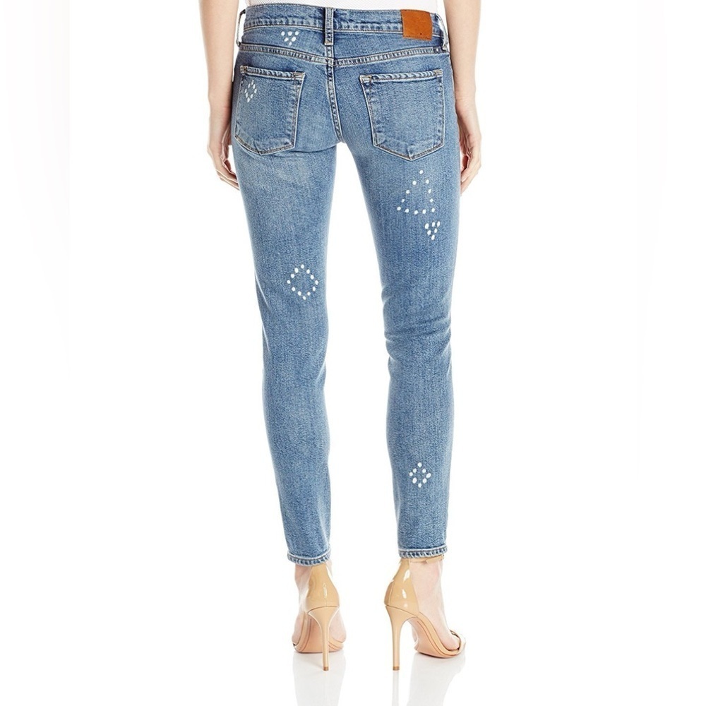 *LUCKY BRAND* Medium Wash Charlie Capri Jeans Size 0